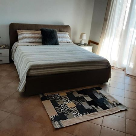 Bed and Breakfast Tre Stelle Порто-Торрес Екстер'єр фото